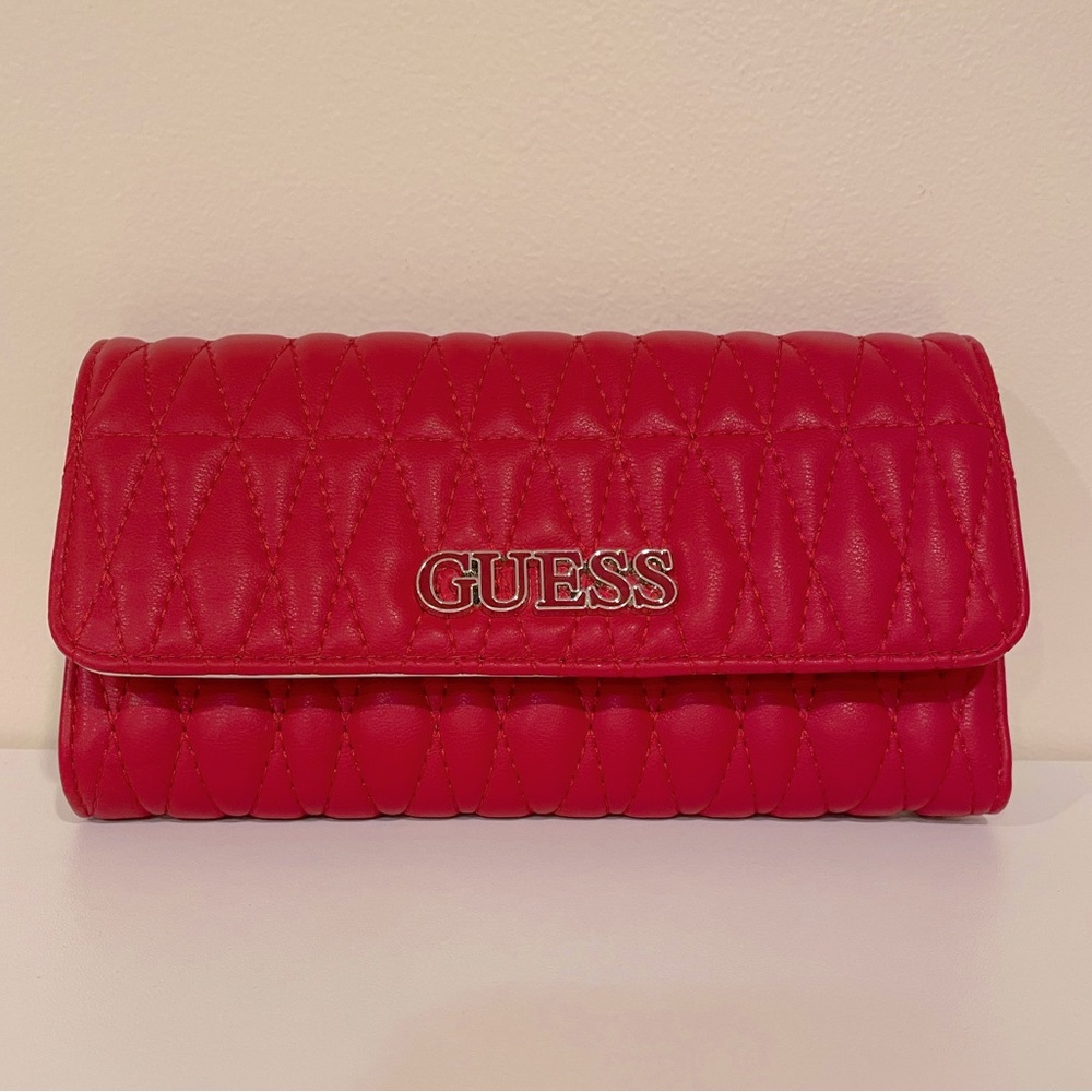 NWOT GUESS Quilted Wallet
